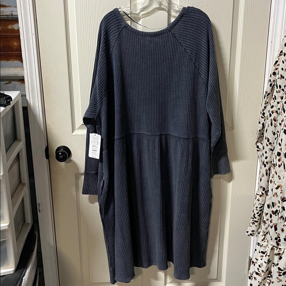 Terra and sky dress - Picture 4 of 4